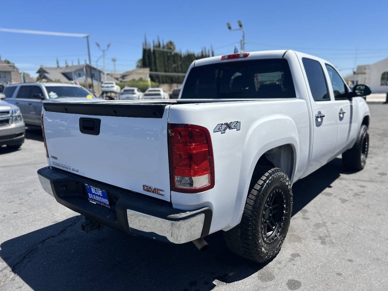 Used 2011 GMC Sierra 1500 SLE w/ Regional Value Package AWD/4WD image 6
