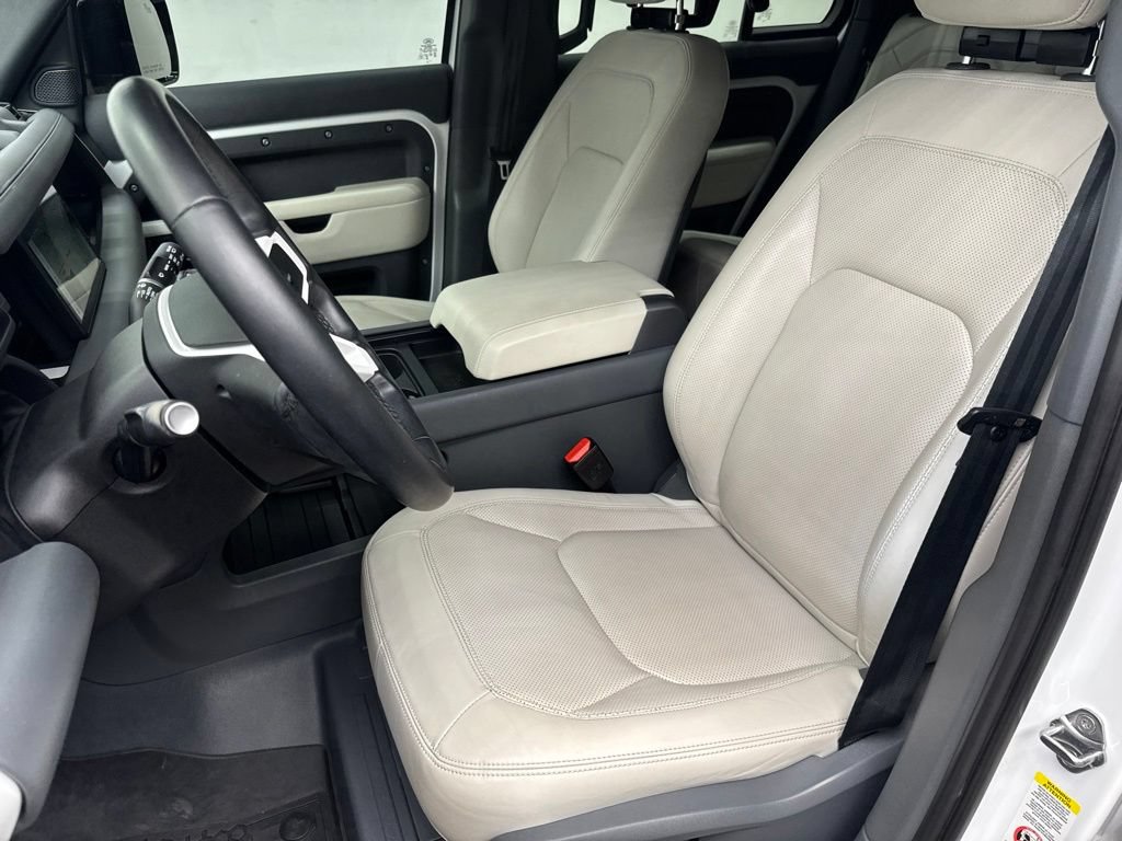 Used 2023 Land Rover Defender 110 SE AWD/4WD image 21
