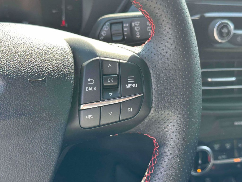 Used 2025 Ford Escape ST-Line Select AWD/4WD image 22