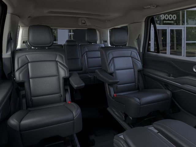 New 2026 Lincoln Navigator Premiere image 11