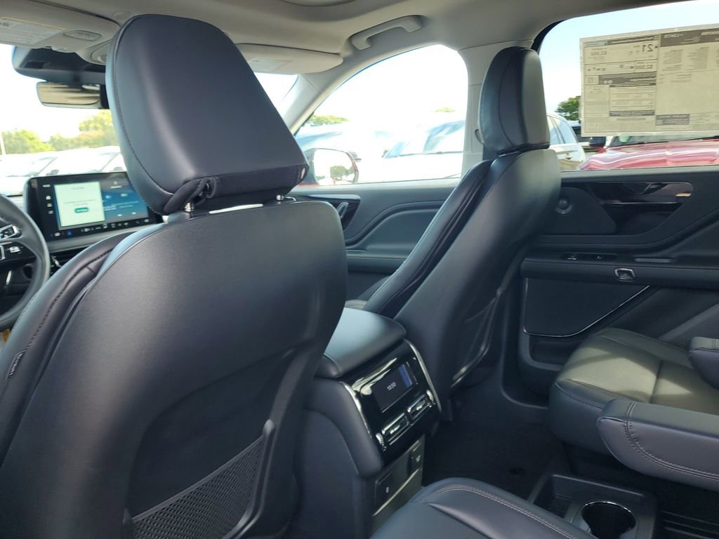 New 2025 Lincoln Aviator 2WD w/ Jet Appearance Package image 10