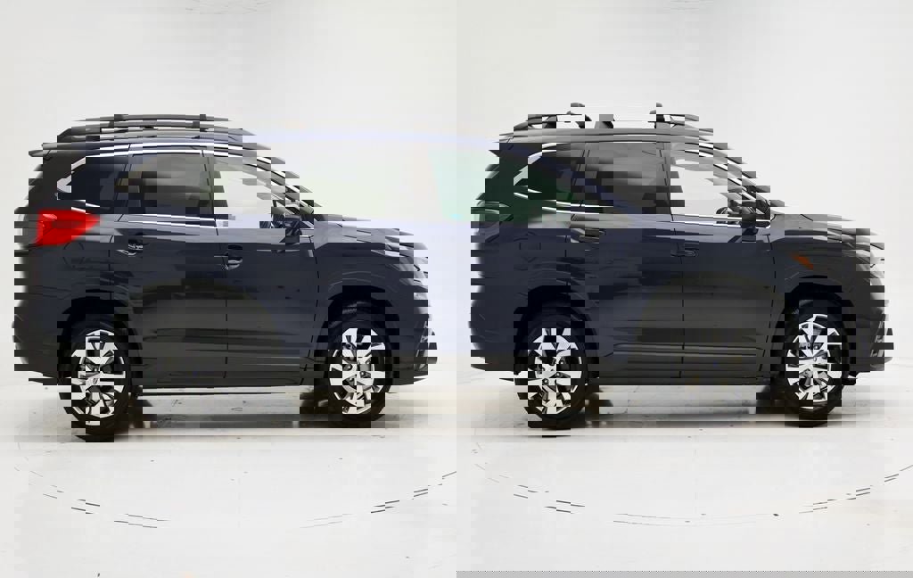 Used 2023 Subaru Ascent Premium w/ Convenience Package image 2
