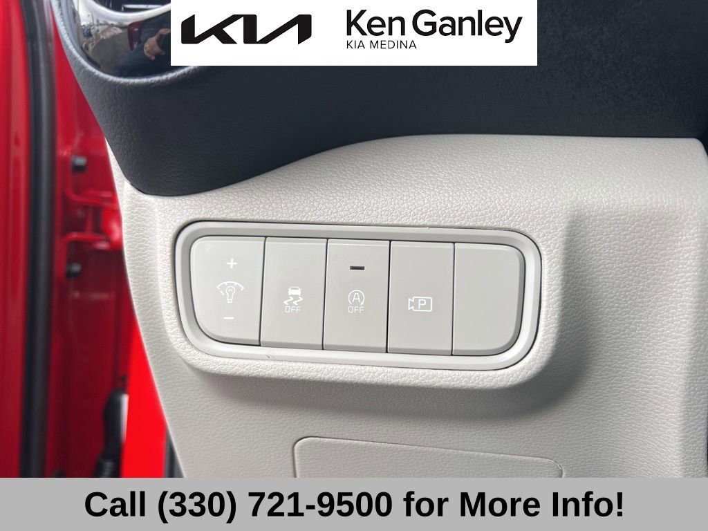 Certified 2025 Kia Soul EX image 30