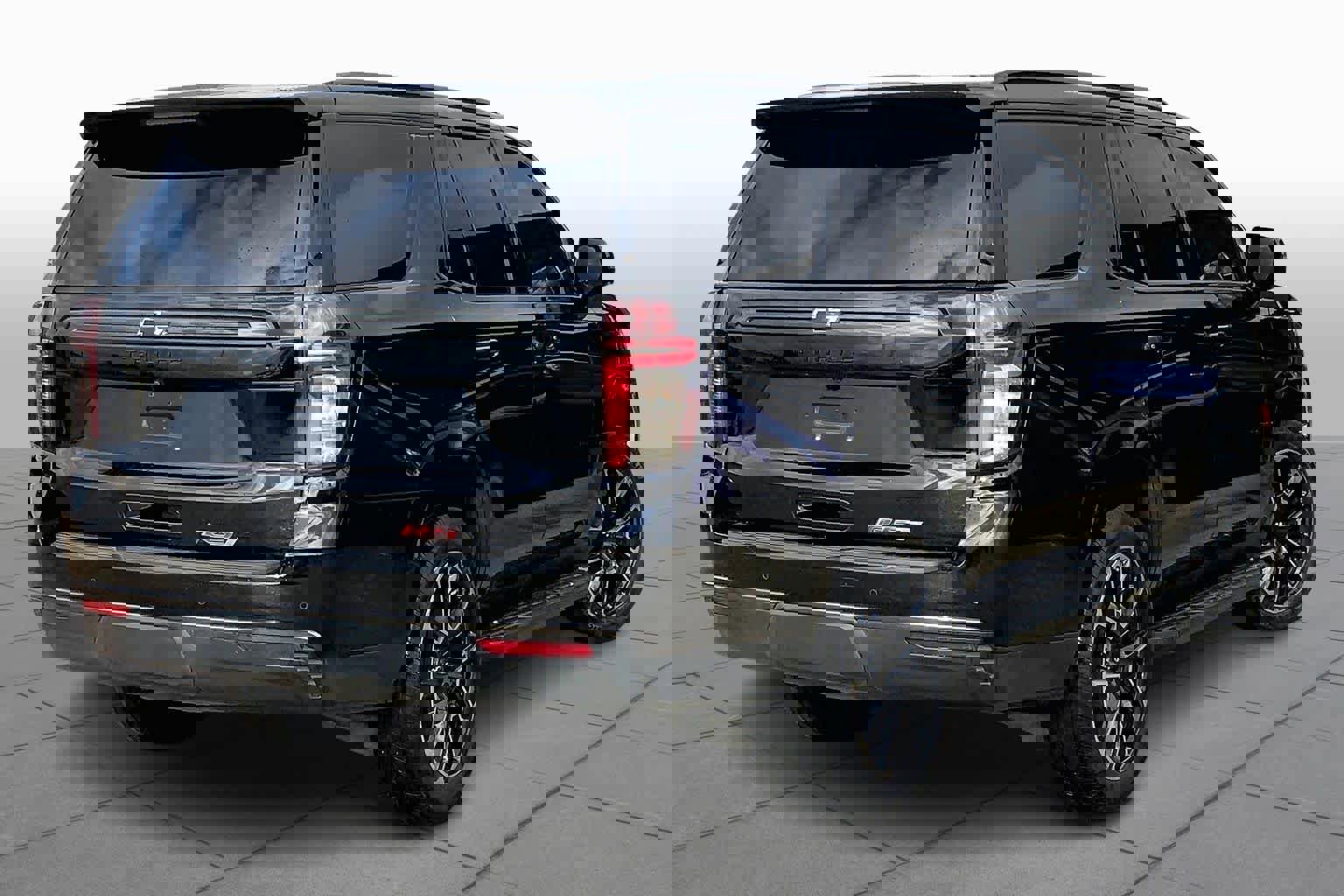 Used 2021 Chevrolet Tahoe RST w/ Luxury Package image 11