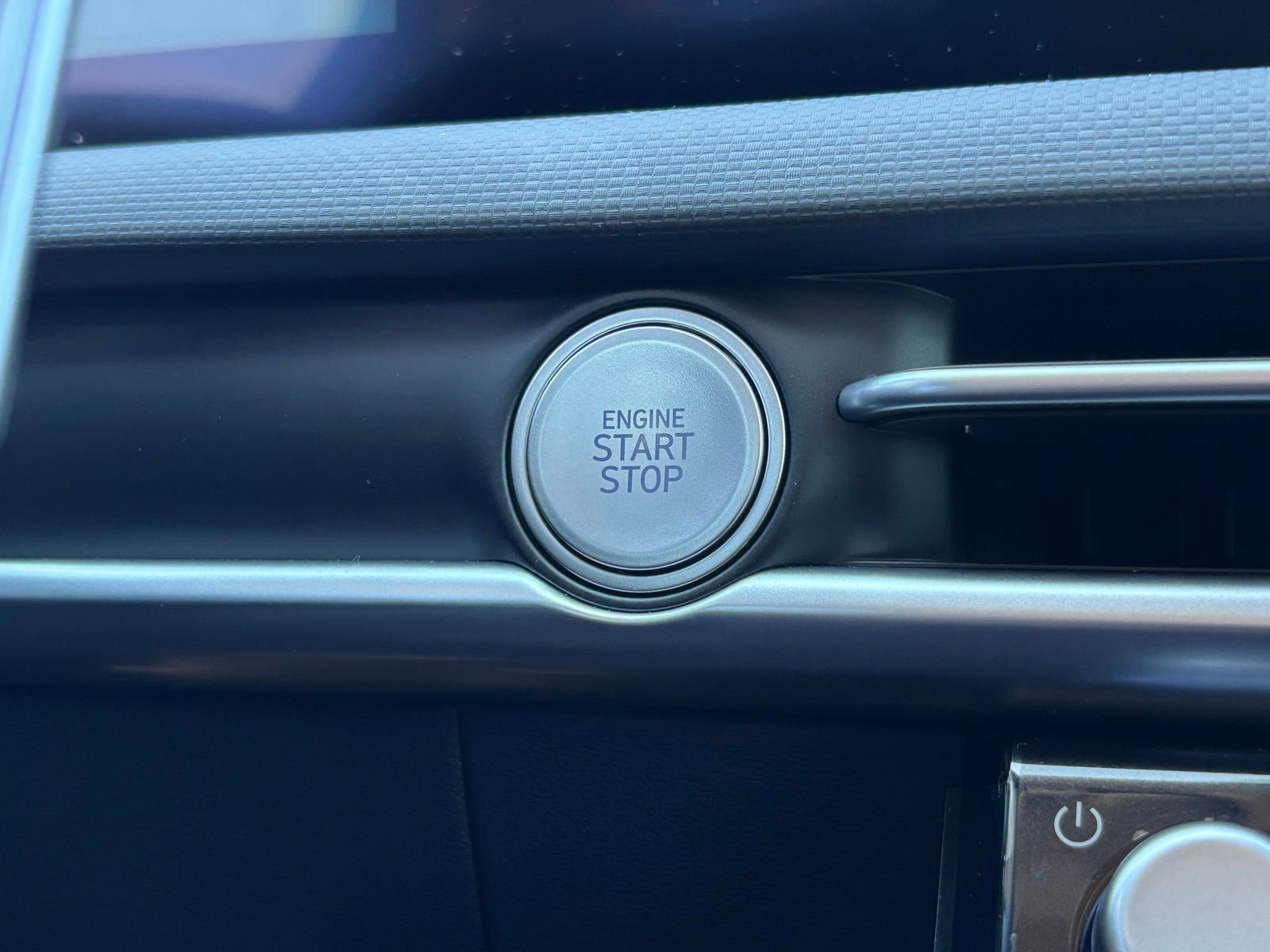 New 2026 Hyundai Tucson Blue SE image 23