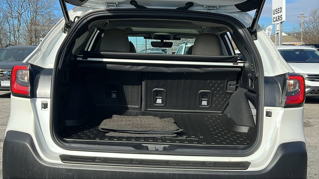 Certified 2025 Subaru Outback Limited image 17