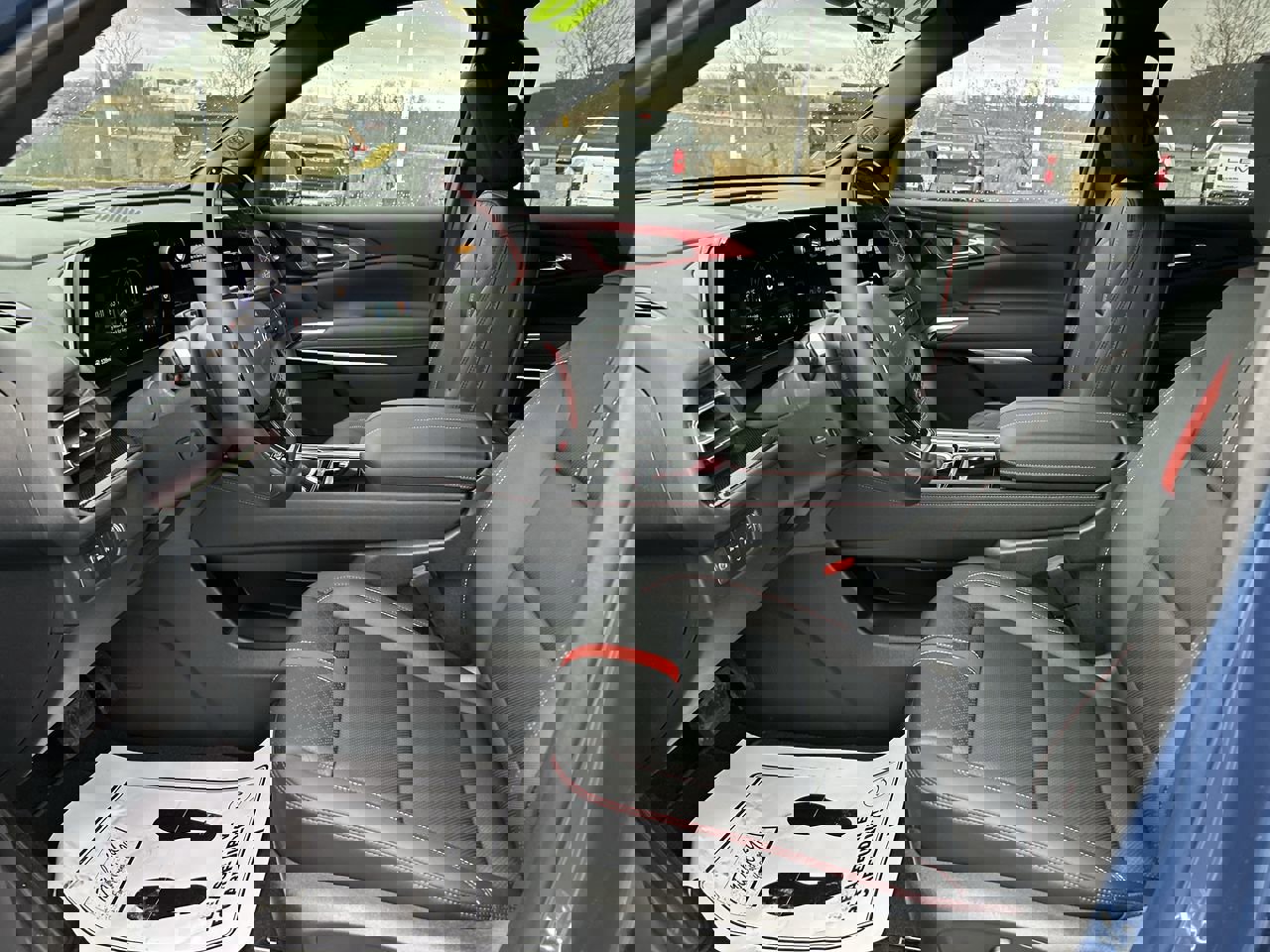 New 2026 Chevrolet Traverse RS w/ LPO, Floor Liner Package image 22