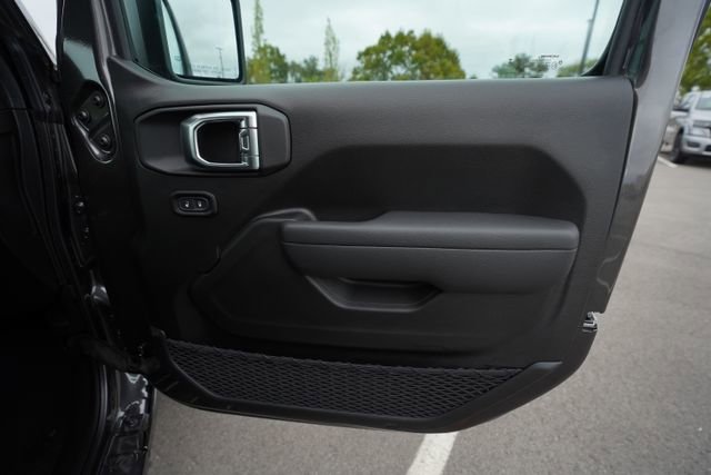 New 2025 Jeep Gladiator Sport image 19