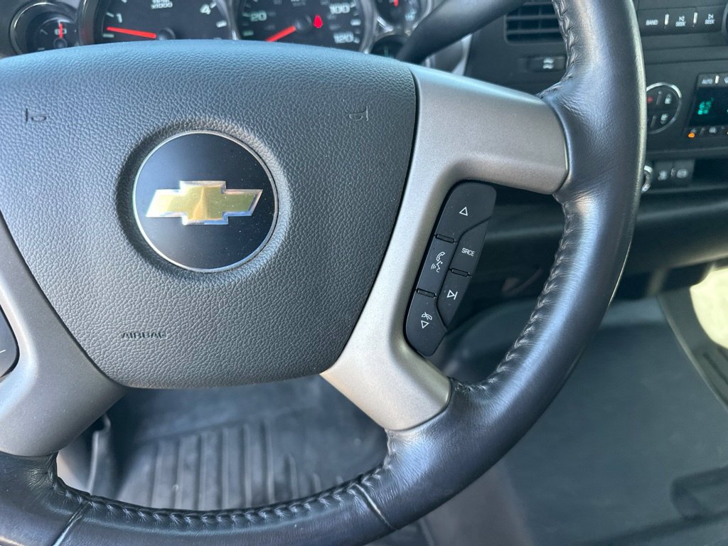 Used 2011 Chevrolet Silverado 2500 LT w/ Interior Plus Package AWD/4WD image 16