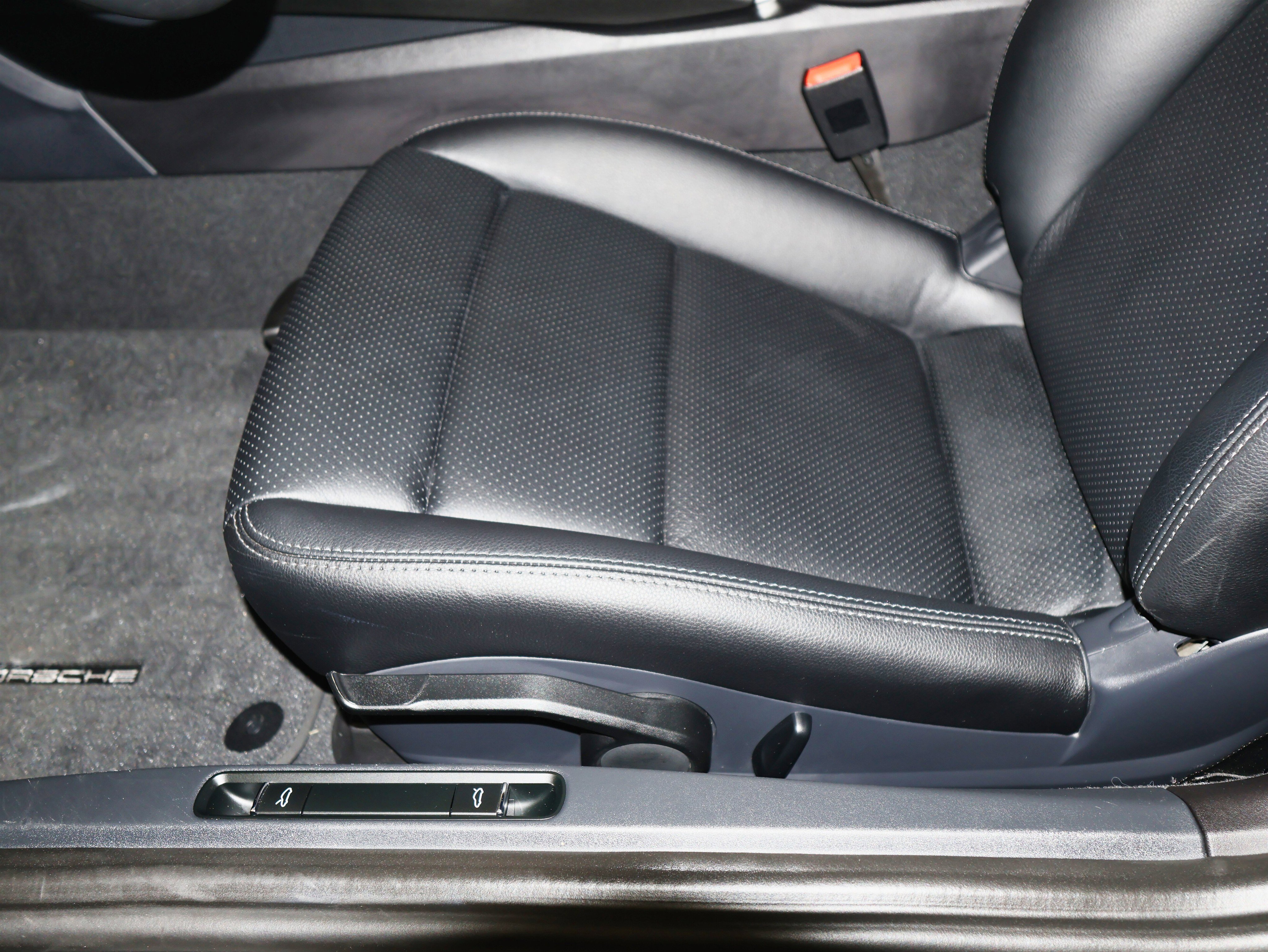 Used 2023 Porsche 718 Cayman S image 18
