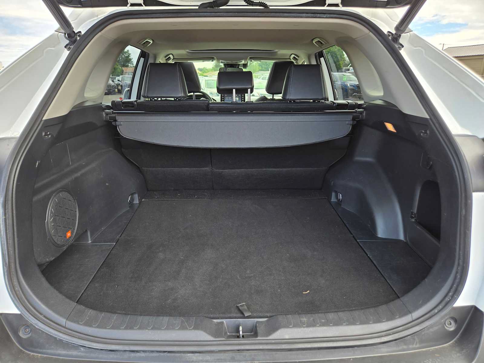 Used 2020 Toyota RAV4 XLE Premium AWD/4WD image 16
