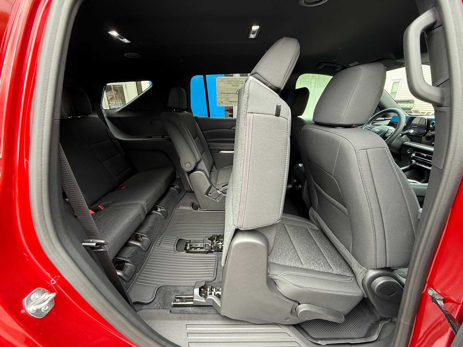 New 2026 Chevrolet Traverse LT w/ LPO, Floor Liner Package image 32