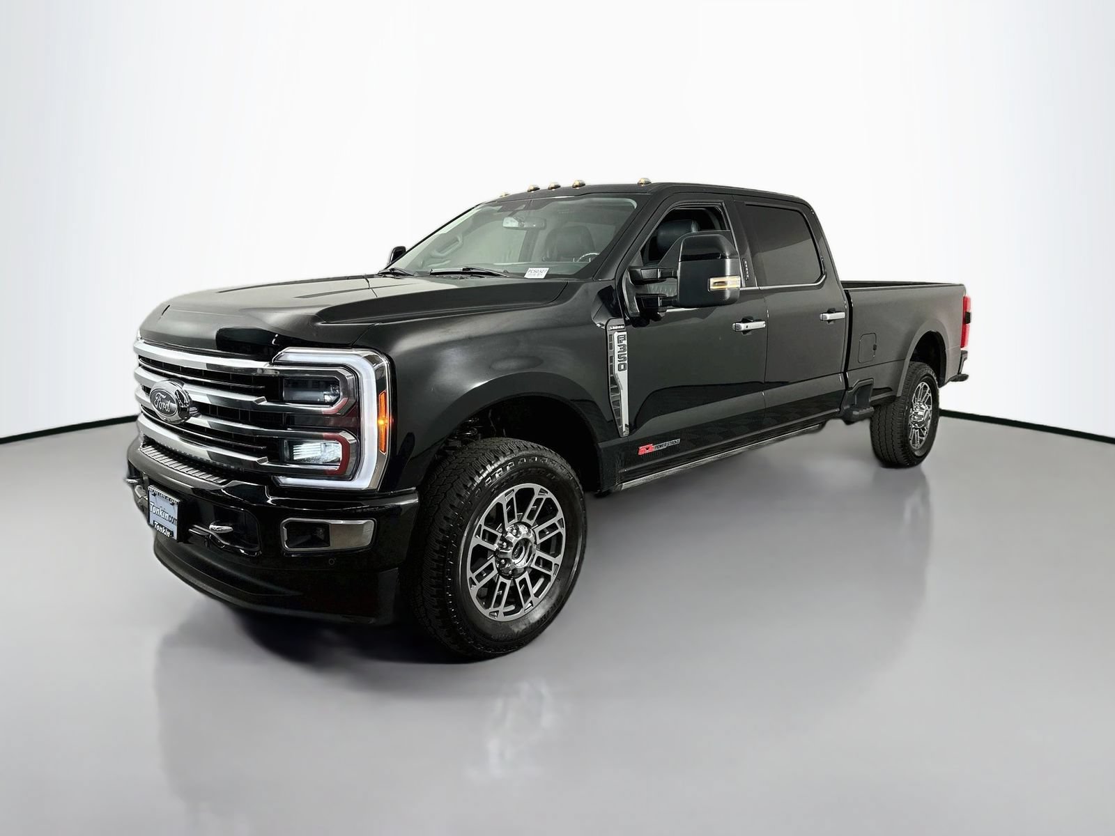 Used 2023 Ford F350 Limited w/ FX4 Off-Road Package AWD/4WD image 4