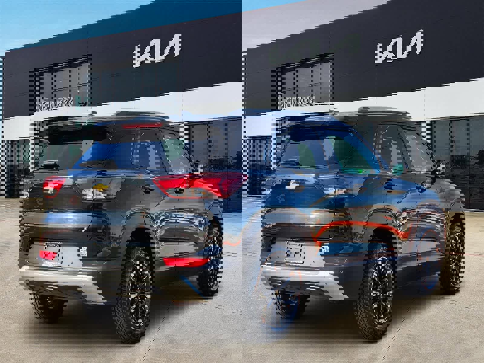 Used 2023 Chevrolet TrailBlazer LT w/ Convenience Package image 5