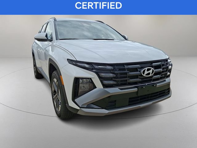 Certified 2025 Hyundai Tucson SEL AWD/4WD image 2