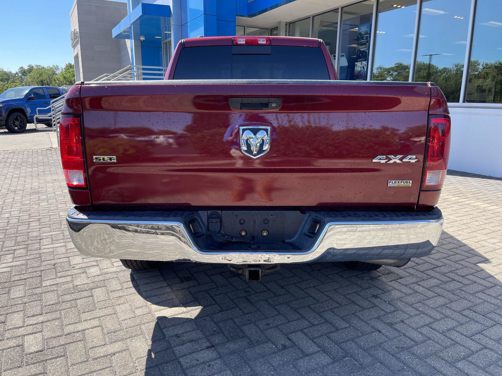 Used 2015 RAM 1500 Classic SLT AWD/4WD image 4