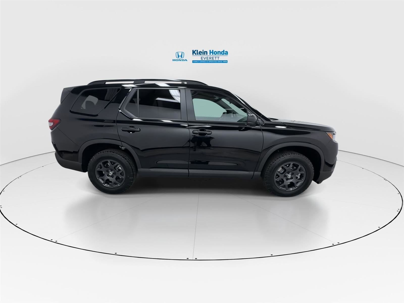 New 2026 Honda Pilot TrailSport image 3