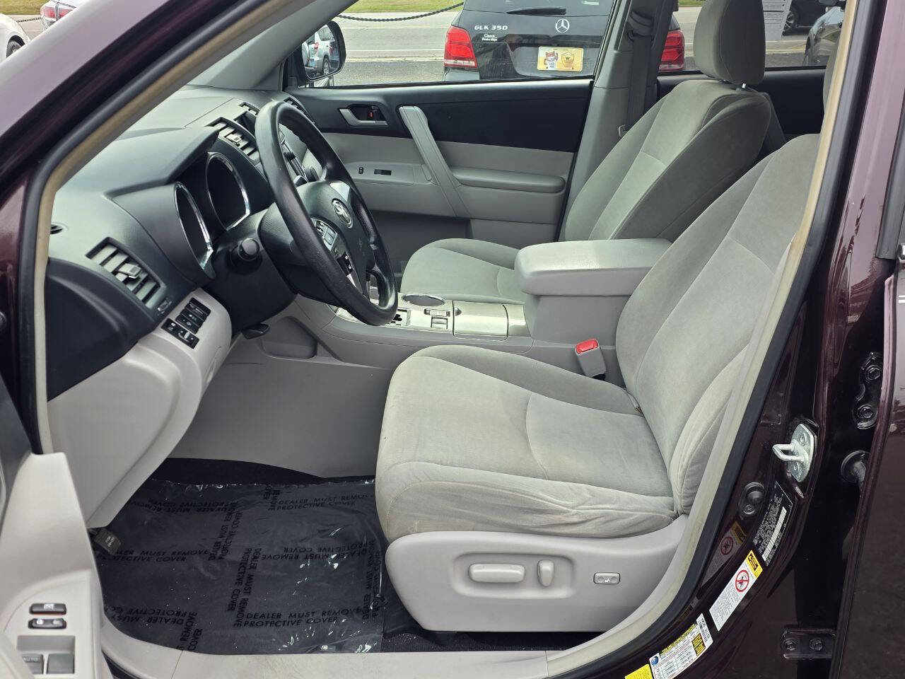 Used 2013 Toyota Highlander Plus image 8