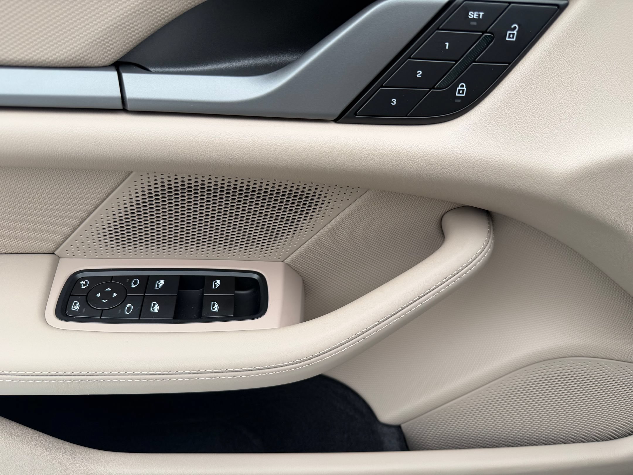 New 2026 Porsche Taycan AWD/4WD image 27