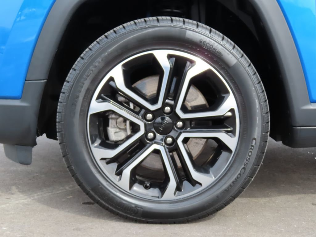 Used 2024 Jeep Compass Limited image 13