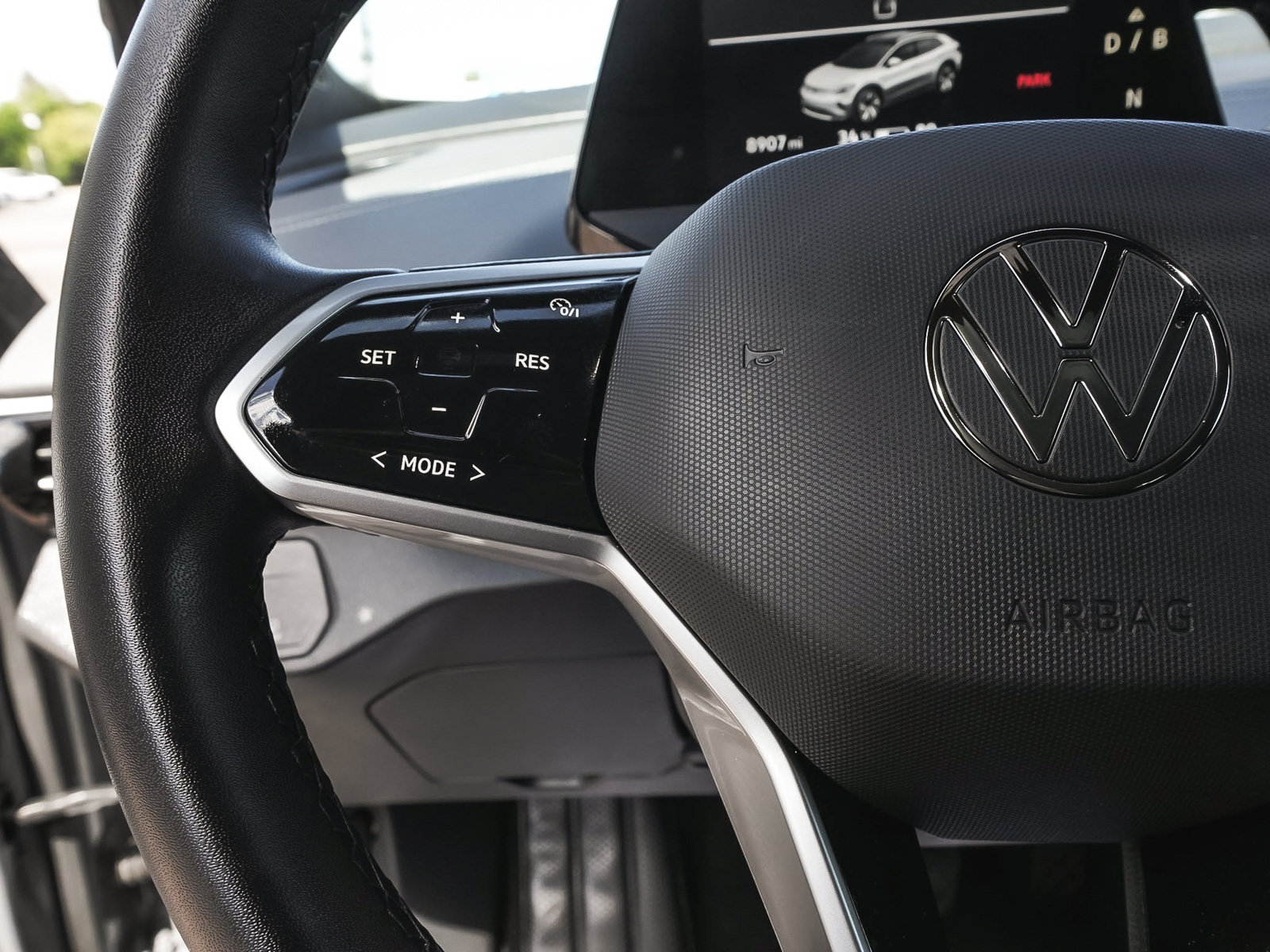 Used 2023 Volkswagen ID.4 Pro S AWD/4WD image 16