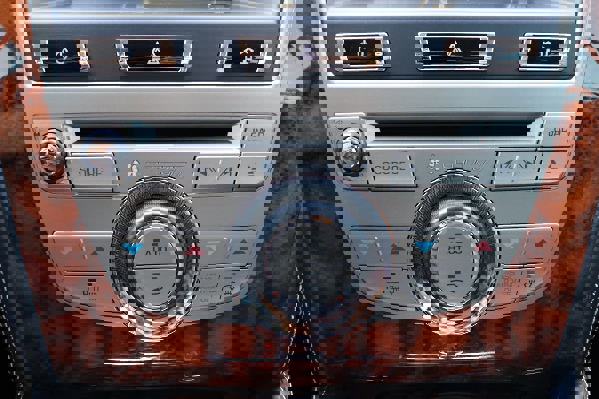 Used 2011 Jaguar XK Coupe image 27