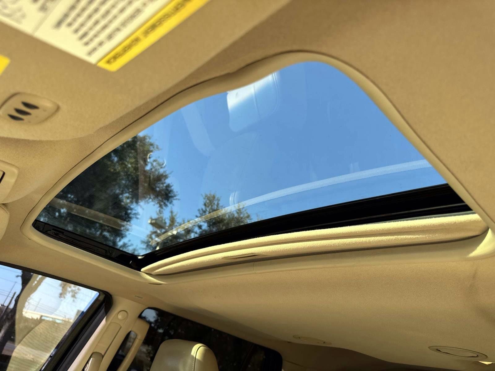 Used 2013 Ford Expedition XLT image 28