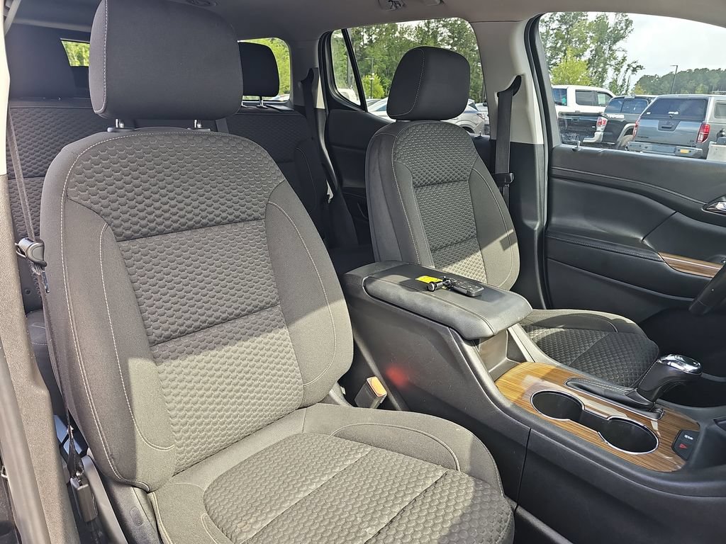 Used 2019 GMC Acadia SLE w/ LPO, Floor Liner Package FWD image 14