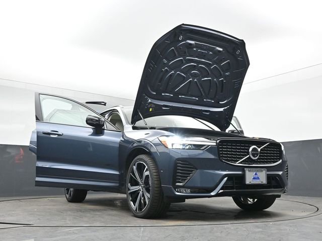 Used 2023 Volvo XC60 B6 Ultimate w/ Protection Package Premier image 56