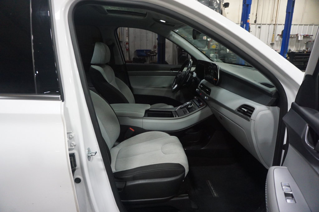 Used 2020 Hyundai Palisade SEL w/ Convenience Package FWD image 16