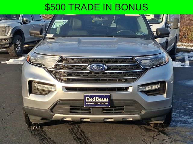 Certified 2022 Ford Explorer XLT w/ Equipment Group 202A image 3