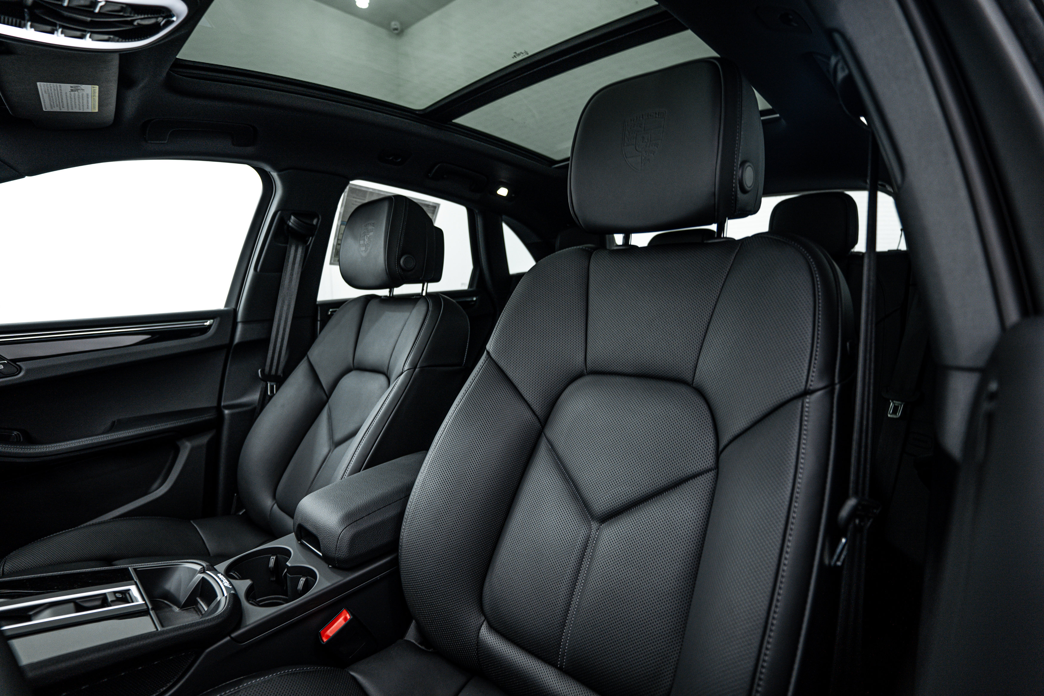 New 2025 Porsche Macan image 19