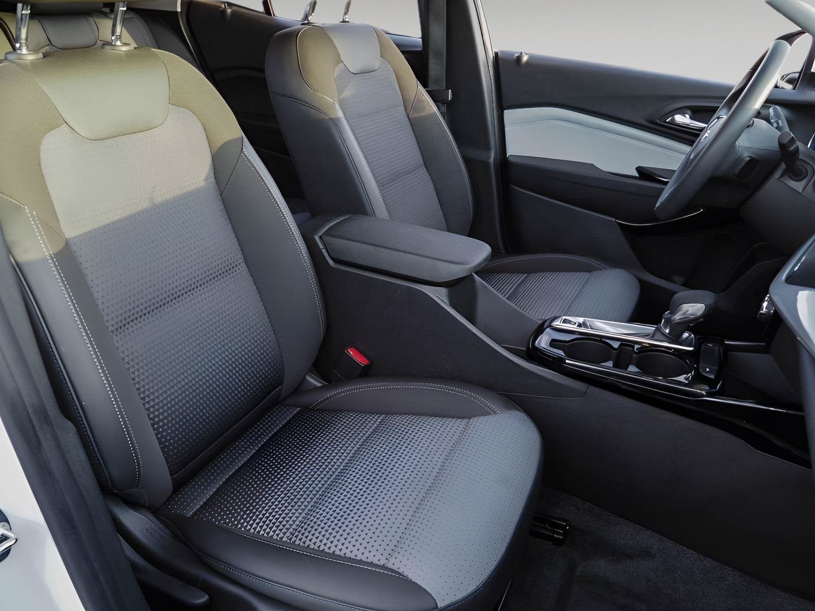 Certified 2024 Chevrolet Trax LT FWD image 18