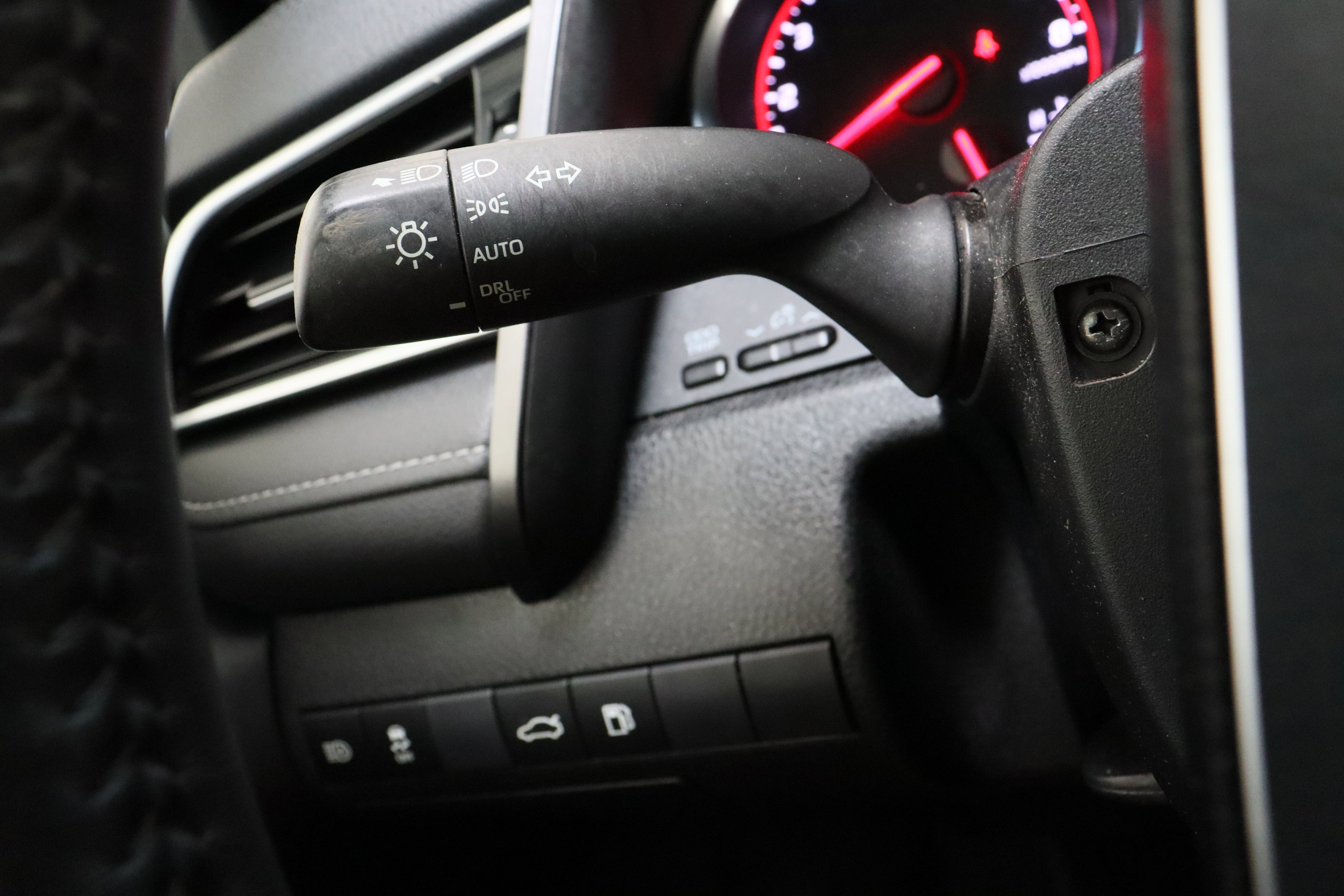 Used 2018 Toyota Camry XSE image 26