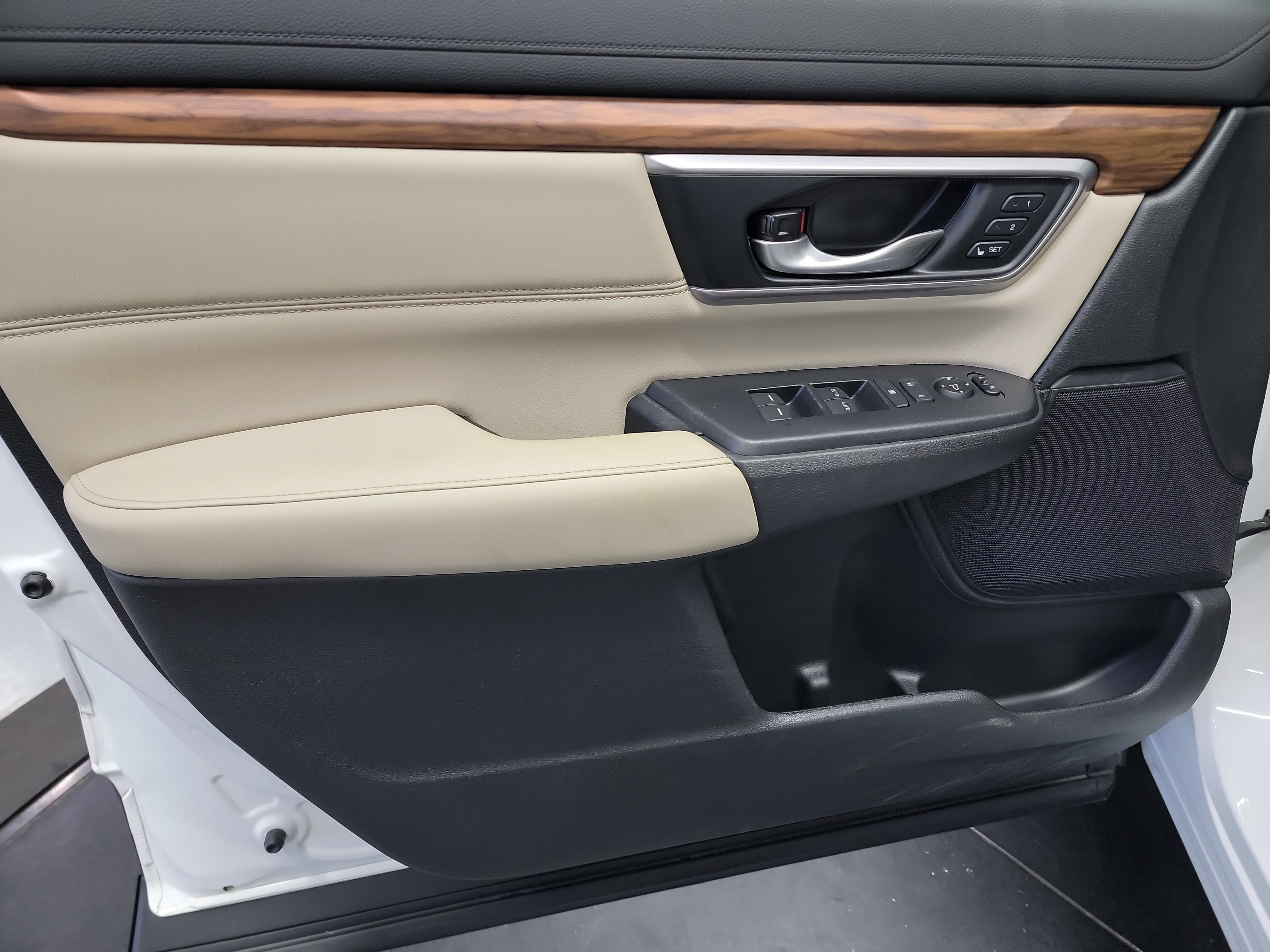 Used 2021 Honda CR-V Touring image 13