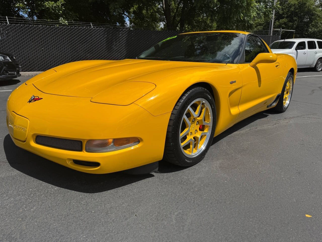 Used 2004 Chevrolet Corvette Z06 w/ Memory Package RWD image 1