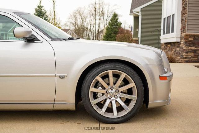 Used 2006 Chrysler 300 SRT8 w/ SRT Option Group II RWD image 11