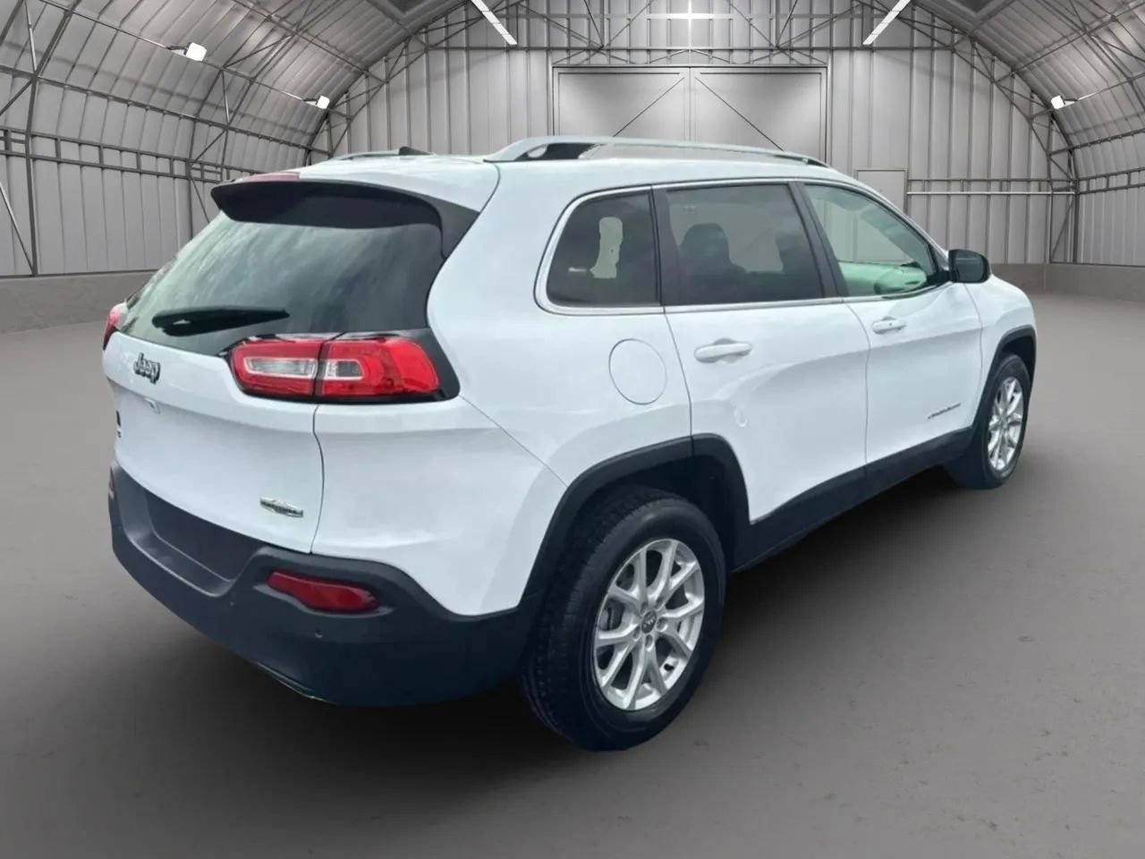 Used 2017 Jeep Cherokee Latitude w/ Comfort/Convenience Group image 6