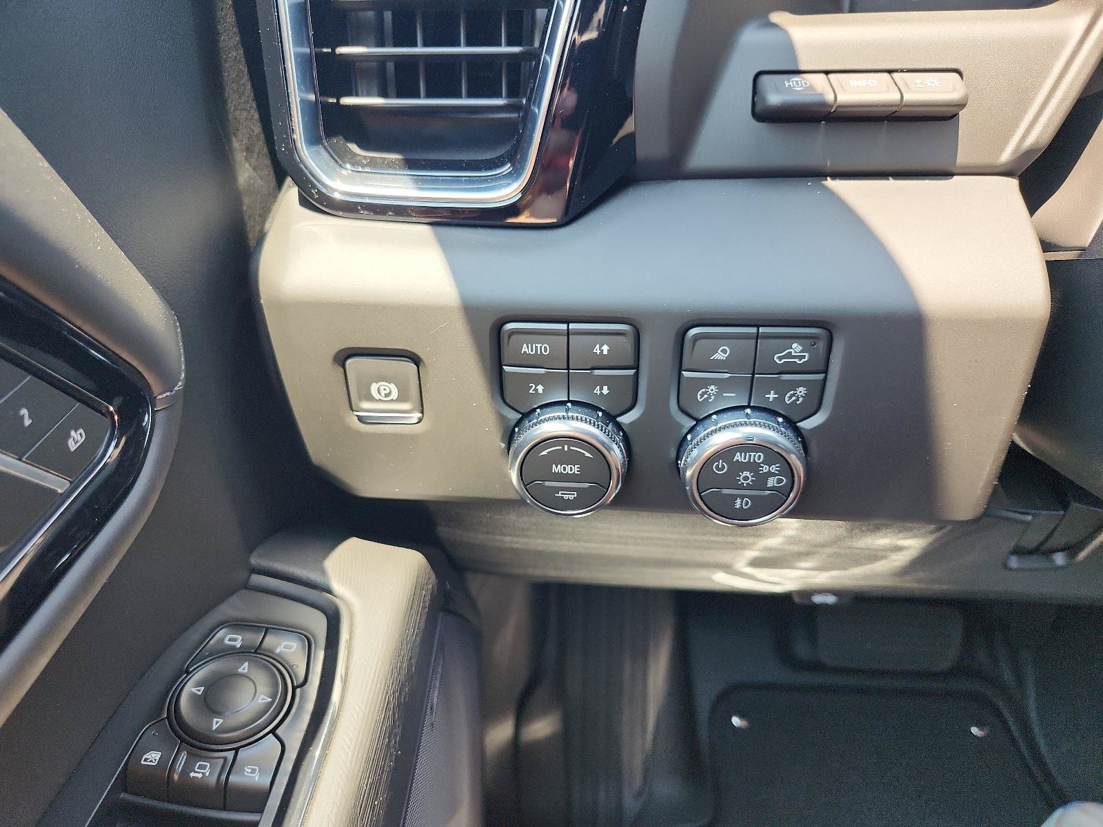 Used 2026 GMC Sierra 2500 AT4X AWD/4WD image 28