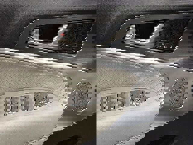 Used 2025 Genesis G70 2.5T w/ Sport Prestige Package image 14