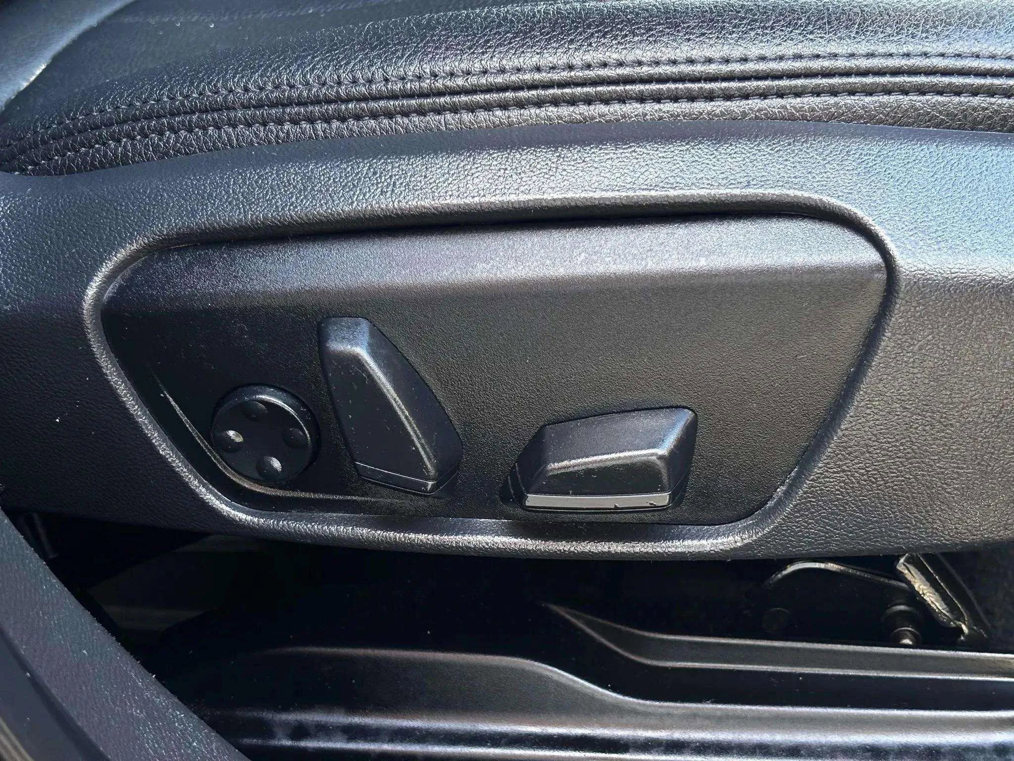 Used 2021 BMW X1 xDrive28i w/ Convenience Package image 11