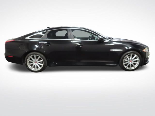 Used 2015 Jaguar XJ image 7
