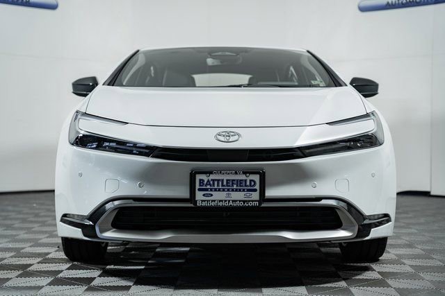 New 2026 Toyota Prius Plug-In Hybrid FWD image 2