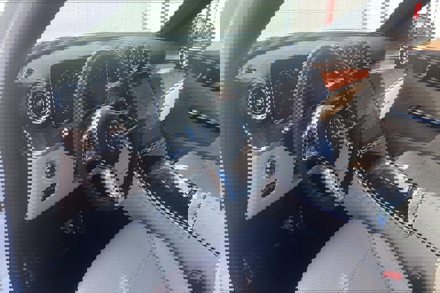 Used 2023 Mercedes-Benz C 300 4MATIC Sedan w/ Exclusive Trim Package image 18