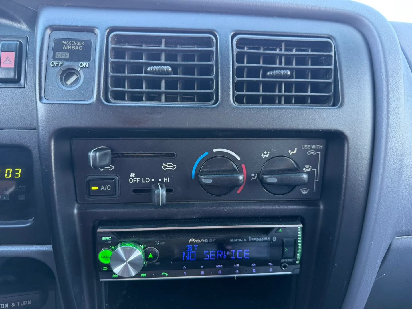 Used 2000 Toyota Tacoma 2WD Xtracab image 21
