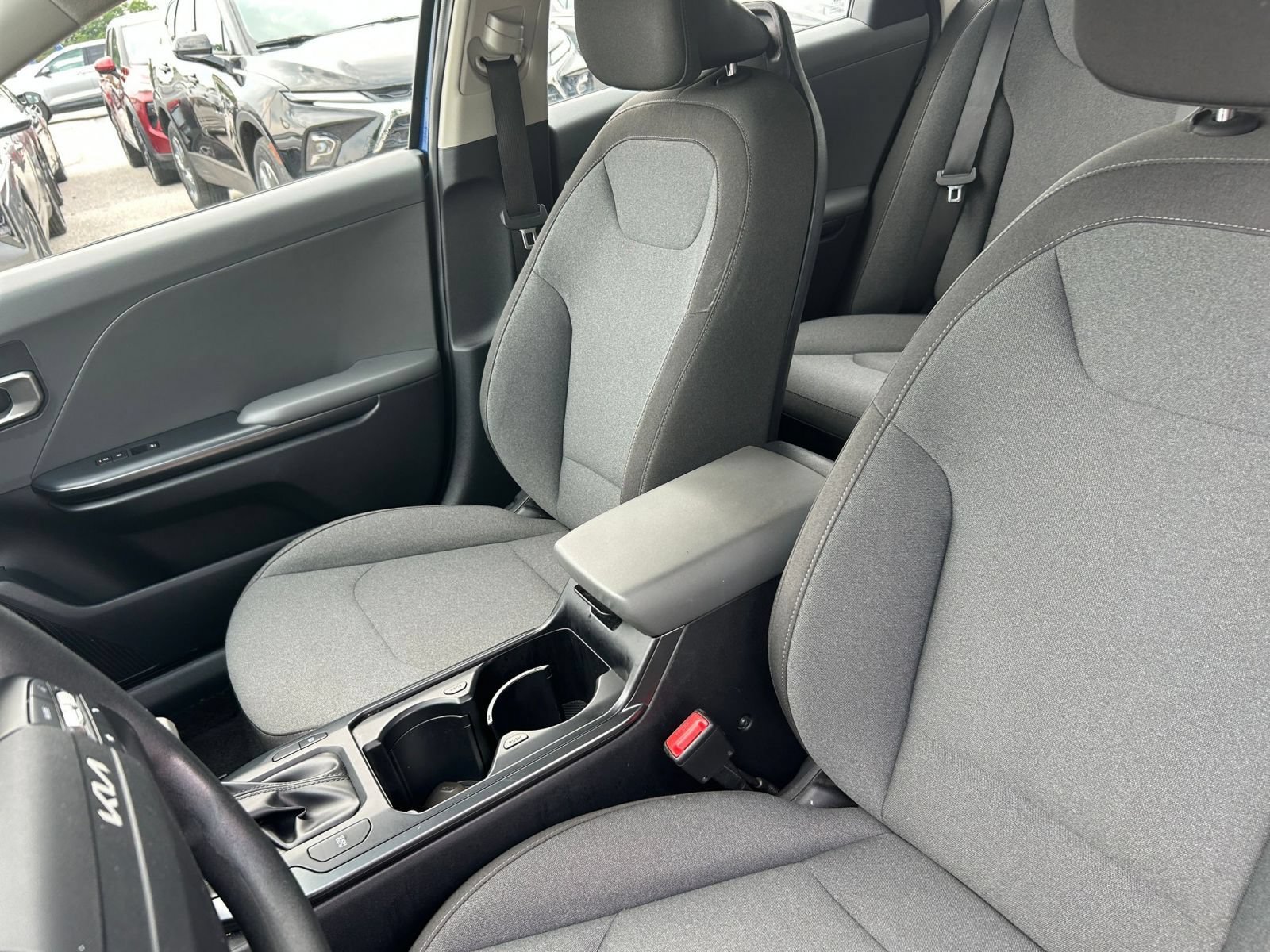 Used 2025 Kia K4 FWD image 31