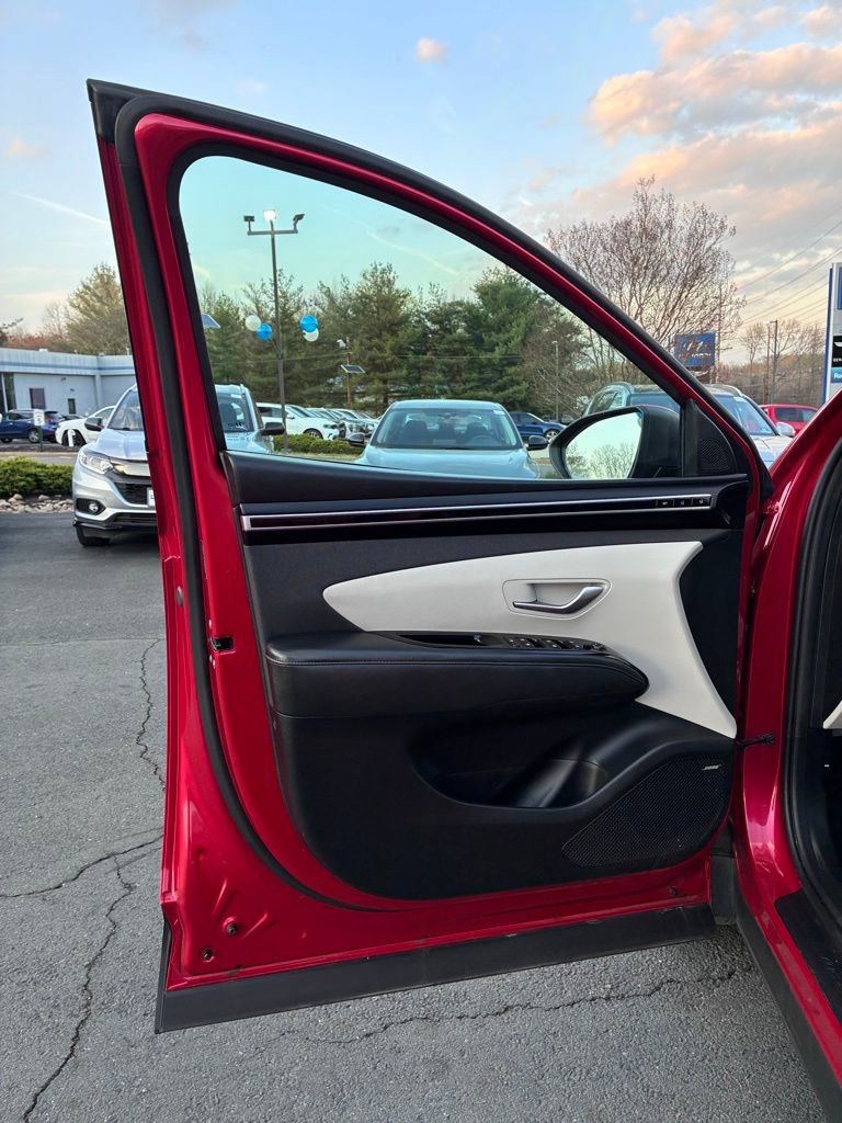 Used 2023 Hyundai Tucson Limited w/ Cargo Package AWD/4WD image 47