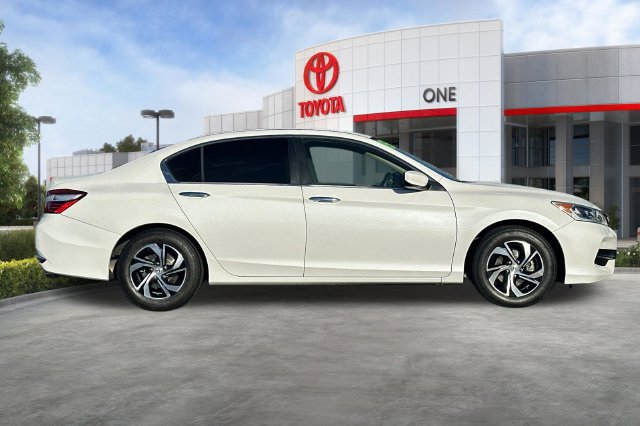 Used 2017 Honda Accord LX image 3