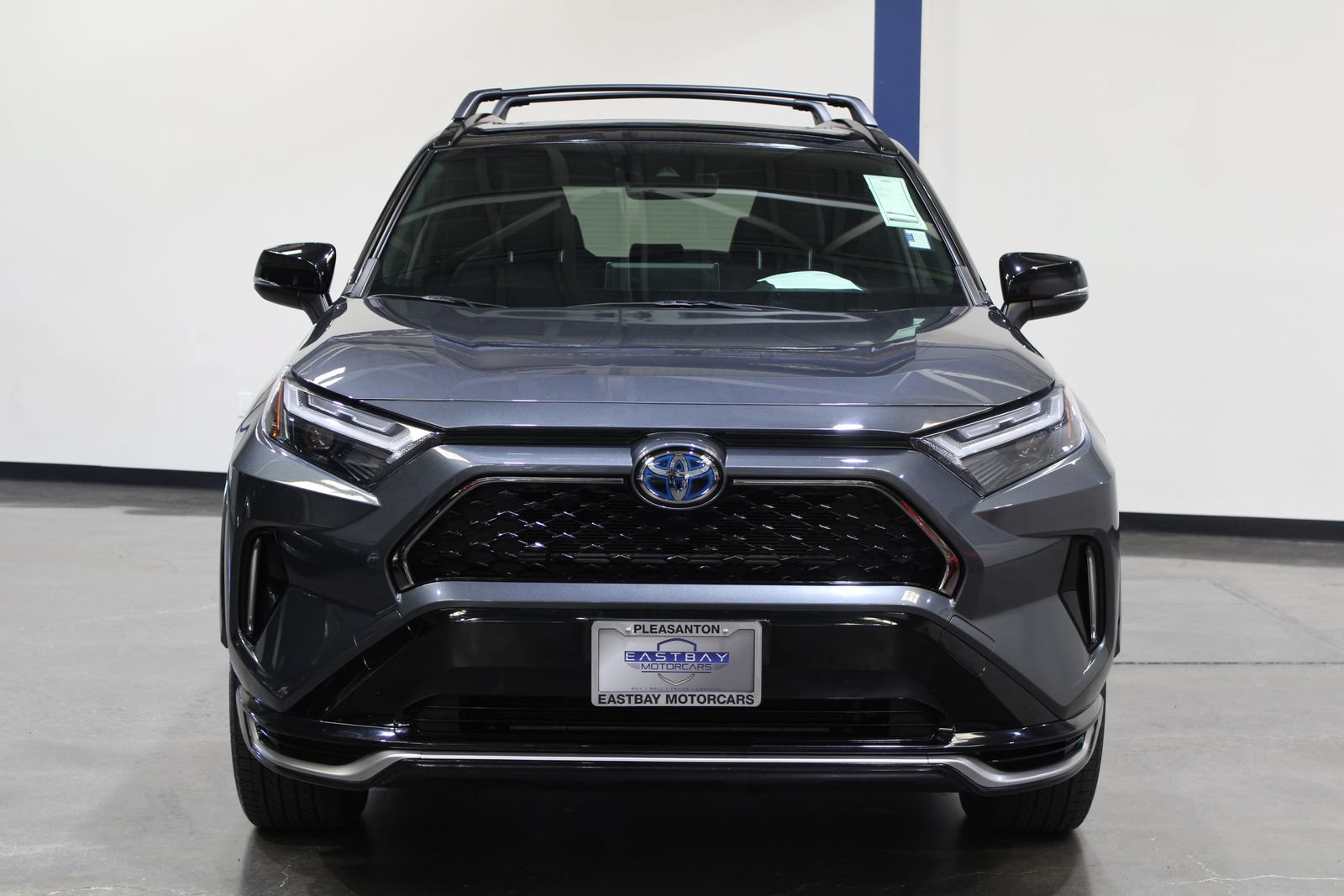 Used 2022 Toyota RAV4 XSE AWD/4WD image 5