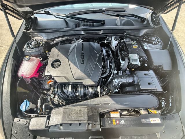 Used 2025 Hyundai Sonata SE FWD image 28